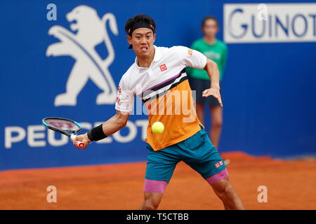 Barcellona, Spagna. 23 apr, 2019. Kei Nishikori (JPN) Tennis : Kei Nishikori del Giappone durante singles 2° round match contro Taylor Fritz di USA sul Barcelona Open Banc Sabadell torneo di tennis presso il Real Club de tenis de Barcelona a Barcellona Spagna . Credito: Mutsu Kawamori/AFLO/Alamy Live News Foto Stock