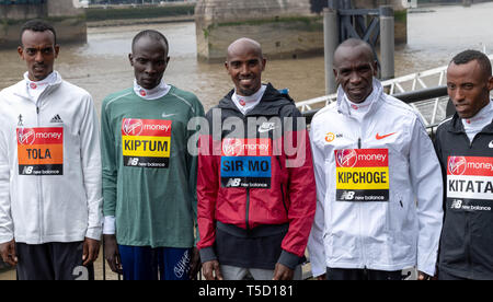 Londra, Regno Unito. 24 apr 2019. Soldi VIRGIN LONDON MARATHON Photocall Credito: Ian Davidson/Alamy Live News Foto Stock