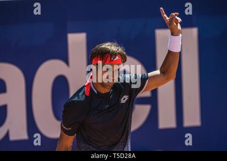 Barcellona, Spagna. 24 apr, 2019. Barcellona, . 24 Aprile 2019: David FERRER (ESP) rivendica una anomalia durante la sua partita contro Lucas Pouille (FRA) al giorno 3 di "Barcellona Open Banc Sabadell' 2019. Credito: Matthias Oesterle/Alamy Live News Foto Stock