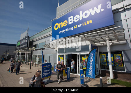 Uno sotto a Parkgate Shopping Park, Rotherham Foto Stock