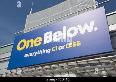 Uno sotto a Parkgate Shopping Park, Rotherham Foto Stock