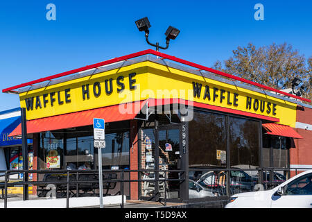 Waffle House è un ristorante Americano catena prevalentemente si trova nel sud degli Stati Uniti. Foto Stock