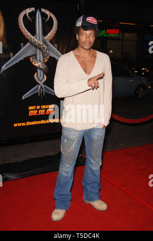 LOS ANGELES, CA. Agosto 18, 2006: Attore GARY DOURDAN presso il Los Angeles premiere di 'Snakes su un piano al Teatro Cinese di Hollywood. © 2006 Paul Smith / Featureflash Foto Stock