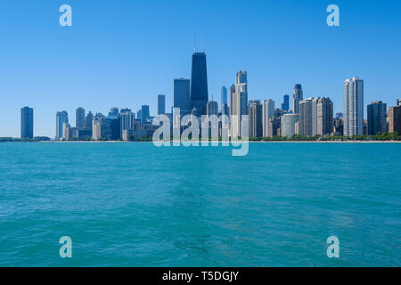 Sullo skyline di Chicago dal North Avenue Beach punto di fotografia Foto Stock