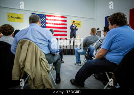 Presidenza e di speranza il senatore Marco Rubio (R-FL) tiene un municipio incontro presso la fabbrica di Brownell in Grinnell nello Iowa. Foto Stock