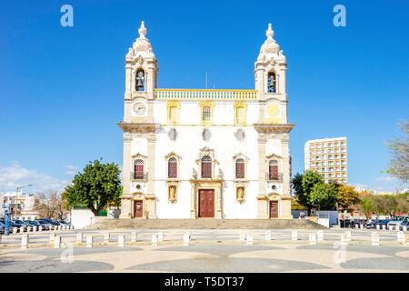 Chiesa cattolica Igreja do Carmo, Faro, Algarve, PORTOGALLO Foto Stock