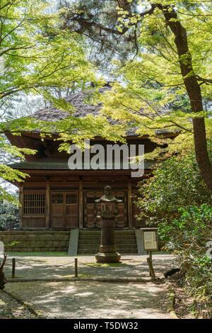 Sanctum buddista di ex Tempio Tokeiji, giardino Sankeien, Naka-Ku, città di Yokohama, nella prefettura di Kanagawa, Giappone Foto Stock