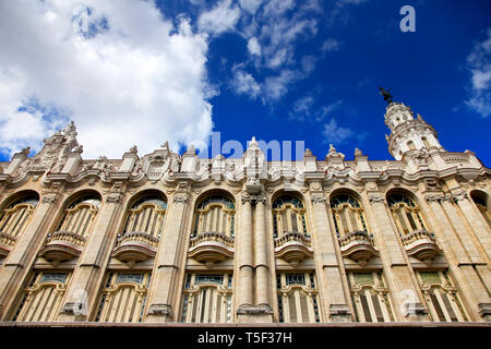 L'Hotel Inglaterra e vicino al Central Park a l'Avana, Cuba. Foto Stock