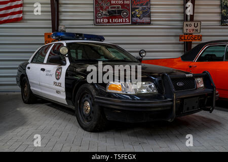 Berlino - 05 Maggio 2018: speciali per auto Ford Crown Victoria Police Interceptor, 2008. Foto Stock