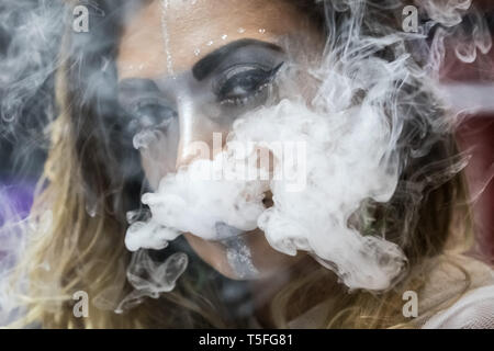 Inceppamento Vape UK convenzione a ExCeL di Londra, Regno Unito Foto Stock