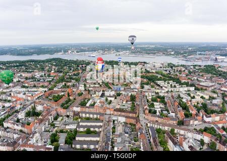 Luftaufnahme Kieler Woche Heißluftballon palloncino Norder Sail / Fotografia aerea in mongolfiera Foto Stock