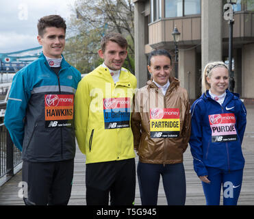 Londra, Regno Unito. 24 apr, 2019. La maratona di Londra British atleti Photocall avviene al di fuori del Tower Hotel con il Tower Bridge in background in anticipo della Maratona di domenica. Prendendo parte sono: Callum Hawkins, Dewi Griffiths, Charlotte Purdue e Lily pernice. Credito: Keith Larby/Alamy Live News Foto Stock