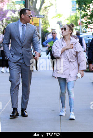 New York, Stati Uniti d'America. 24 apr, 2019. Aprile 24, 2019 Alex Rodriguez, Jennifer Lopez in New York 24 Aprile 2019 Credit:RW/MediaPunch Credito: MediaPunch Inc/Alamy Live News Foto Stock