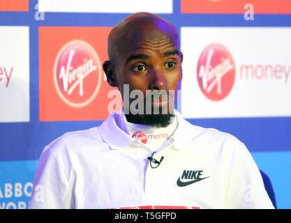 In Gran Bretagna da Sir Mo Farah alla maratona di Londra del 2019 conferenza stampa presso il Tower Hotel gara HQ Foto Stock