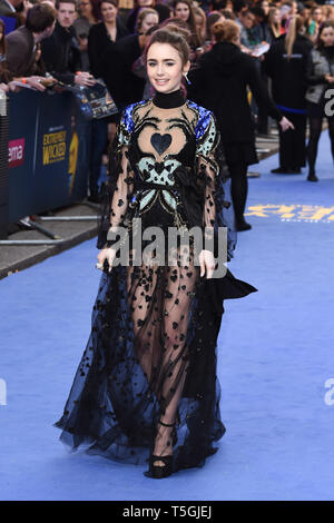 Londra, Regno Unito. 24 apr, 2019. Londra, Regno Unito. Aprile 24, 2019: Lily Collins in arrivo per il "Estremamente malvagi, incredibilmente male e Vile' premiere al Curzon Mayfair, Londra. Immagine: Steve Vas/Featureflash Credito: Paul Smith/Alamy Live News Foto Stock