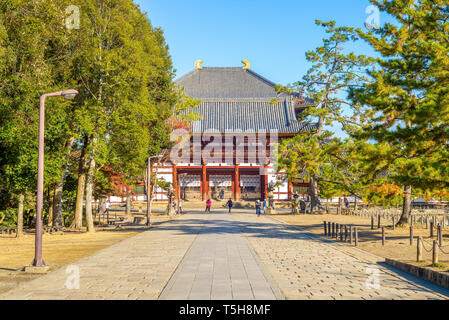 Gate centrale di todaiji a Nara, Giappone Foto Stock