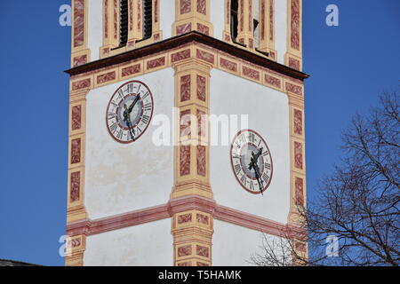 Sistrans, Kirche, Innsbruck Innsbruck Land Tirolo, Nordtirol, Innsbruck, Terrasse, Mittelgebirgsterrasse, Dorf, Pfarrkirche, Gertrude, Heilige Gertra Foto Stock