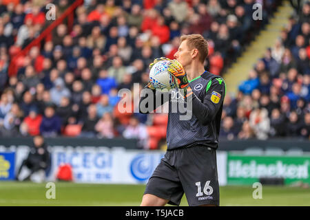 Il 13 aprile 2019 , Bramall Lane, Sheffield, Inghilterra; Sky scommessa campionato, Sheffield Regno vs Millwall ; David Martin (16) del Millwall Credito: Mark Cosgrove/News immagini English Football League immagini sono soggette a licenza DataCo Foto Stock