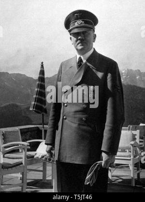 Eva Braun Collection (trinaest) - Adolf Hitler che posano per una foto ca. fine del 1930 o all'inizio del 1940 Foto Stock