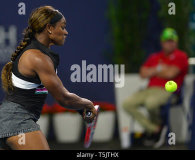 Giorno 7 del 2019 Miami Open, tenutasi al Hard Rock Stadium di Miami, Florida. Dotato di: Sloane Stephens dove: Giardini di Miami, Florida, Stati Uniti quando: 24 Mar 2019 Credit: Johnny Louis/WENN.com Foto Stock