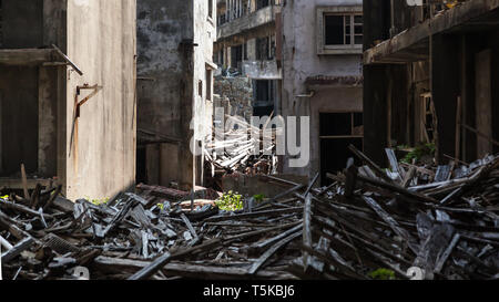 L'isola abbandonata di Hashima, al largo di Nagasaki, Giappone. Resa famosa nel film di James Bond 'Skyfall'. Foto Stock