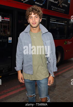 Londra, Regno Unito. Eyal Booker al Pete stoppini Hermano abbigliamento lancio ad Ace Hotel Shoreditch, Londra martedi 31 luglio 2018. Ref: LMK73-J2388-010818 Keith Mayhew/Landmark WWW.LMKMEDIA.COM Media Foto Stock