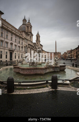 La Fontana del Moro in Piazza Navone, Roma Foto Stock