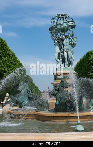 Dettaglio della fontana dell'Osservatorio di Parigi nel Jardin des Grands Explorateursin Parigi Foto Stock