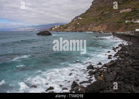 Roque de las Aguas (San Juan de la Rambla, Tenerife, Isole canarie, Spagna. Foto Stock