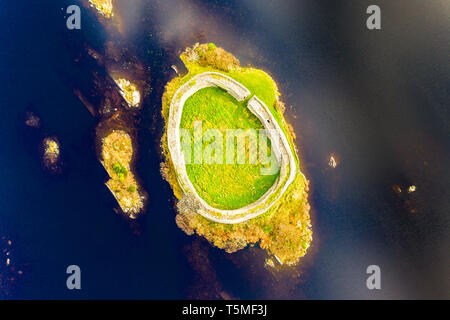 Vista aerea di Doon Fort da Portnoo - County Donegal - Irlanda. Foto Stock