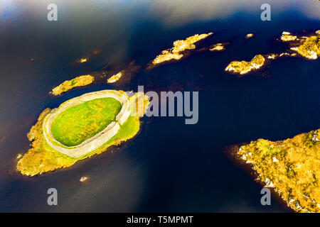 Vista aerea di Doon Fort da Portnoo - County Donegal - Irlanda. Foto Stock