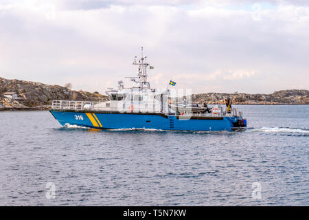 Göteborg, Sweden-April 16, 2019: lo svedese della Coast Guard patroling acque dell'arcipelago meridionale Foto Stock