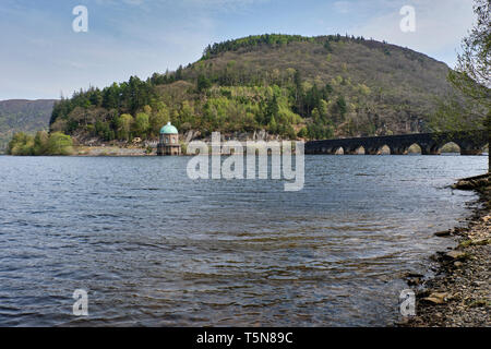 Foel torre all'Garreg-ddu serbatoio a Elan Valley, POWYS, GALLES Foto Stock