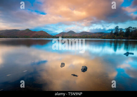 Derwent Water, Keswick, Parco Nazionale del Distretto dei Laghi, Cumbria, Regno Unito, Europa. Foto Stock