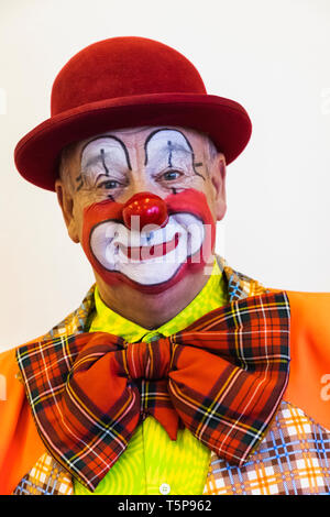 Inghilterra, Londra, l annuale Grimaldi clown servizio di chiesa in chiesa di Tutti i Santi, Haggerston, Clown ritratto Foto Stock