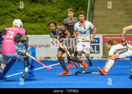 MOENCHENGLADBACH, 26-04-2019, Hockey Pro League 2019 uomini. Luogo: Hockeypark. Marlon Landbrug durante il gioco vs Germania Paesi Bassi. Foto Stock