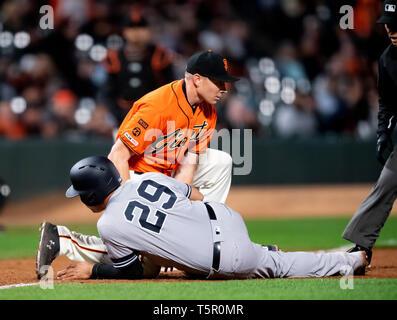 San Francisco, California, Stati Uniti d'America. 26 apr, 2019. Durante una partita MLB tra i New York Yankees e i San Francisco Giants presso Oracle Park di San Francisco, California. Valerie Shoaps/CSM/Alamy Live News Foto Stock