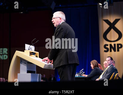 Edimburgo, Scozia, Regno Unito. 27 apr, 2019. SNP ( Partito nazionale scozzese) Conferenza di Primavera avviene all'EICC ( Edinburgh International Conference Centre) di Edimburgo. Michael Russell MSP, Cabinet Segretario per gli Affari Pubblici e affari costituzionali, rendendo indirizzo di benvenuto ai delegati. Credito: Iain Masterton/Alamy Live News Credito: Iain Masterton/Alamy Live News Foto Stock