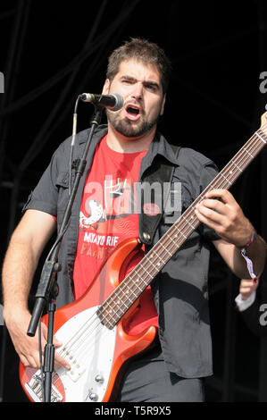 Carlos Gutierrez di Muyayo Rif effettuando al Womad Festival, Charlton Park, Regno Unito, 26 luglio 2014. Foto Stock