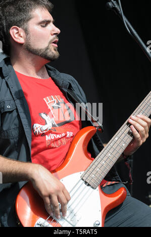 Carlos Gutierrez di Muyayo Rif effettuando al Womad Festival, Charlton Park, Regno Unito, 26 luglio 2014. Foto Stock