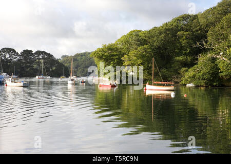 Porthnavas Creek, off il fiume Helford, Cornwall, Regno Unito Foto Stock