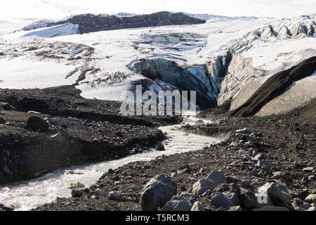 Il ghiacciaio Vatnajokull vicino area Kverfjoll, Islanda paesaggio. Kverkfjoll mountain Foto Stock