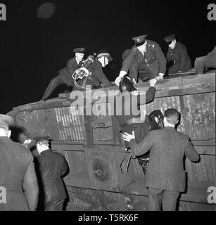 5 novembre 1967. Sulla trafficata domenica sera il servizio da Hastings alla stazione di Charing Cross, London Il treno deragliato al di qua verde Depot, uccidendo 49 persone e il ferimento di altre 78. Foto Stock