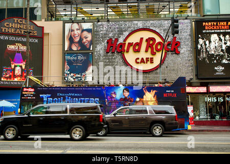 LOS ANGELES, Stati Uniti d'America - 21 Maggio 2018: famosa Hollywood Boulevard e Hard Rock Cafe Foto Stock