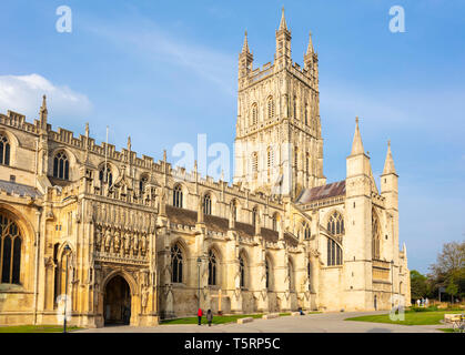 La cattedrale di Gloucester Gloucester city centre Gloucestershire England Regno Unito GB Europa Foto Stock