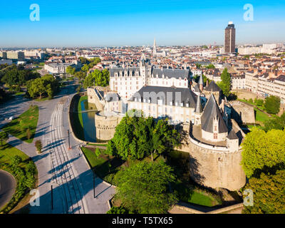 Castello dei Duchi di Bretagna o Château des Ducs de Bretagne è un castello nella città di Nantes in Francia Foto Stock