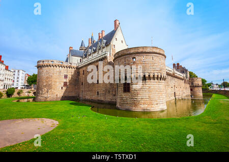 Castello dei Duchi di Bretagna o Château des Ducs de Bretagne è un castello nella città di Nantes in Francia Foto Stock