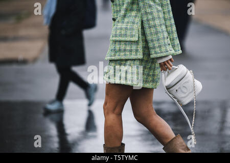 Parigi, Francia - 05 Marzo 2019: Street style abito - Aimee canzone dopo una sfilata di moda durante la settimana della moda di Parigi - PFWFW19 Foto Stock