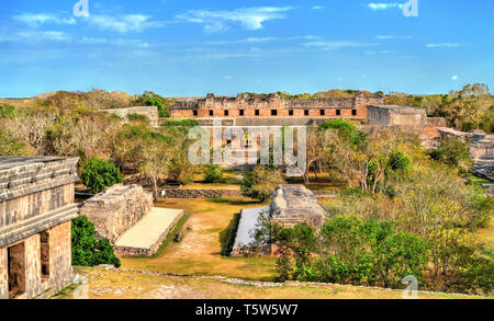 Uxmal, antica città maya del periodo classico nel presente-giorno Messico Foto Stock