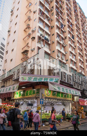 Angolo di Bowrington Road e Wan Chai Road, Wan Chai District di Hong Kong Foto Stock